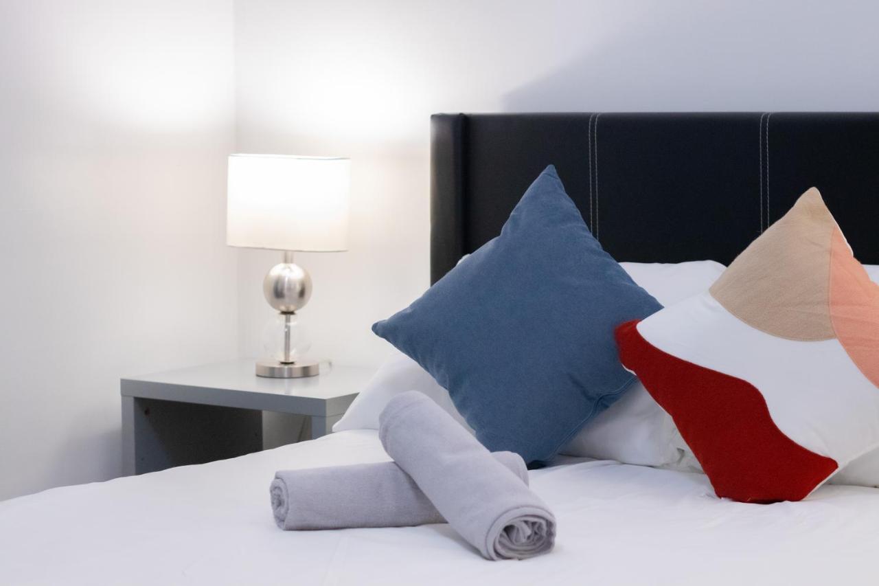 Cozy Private Room-Your Perfect Place In Hamilton Exteriör bild